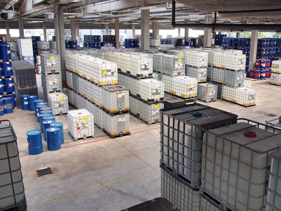 危化品仓库必备：防爆插销插座连接器灯具，全天候安全供电照明